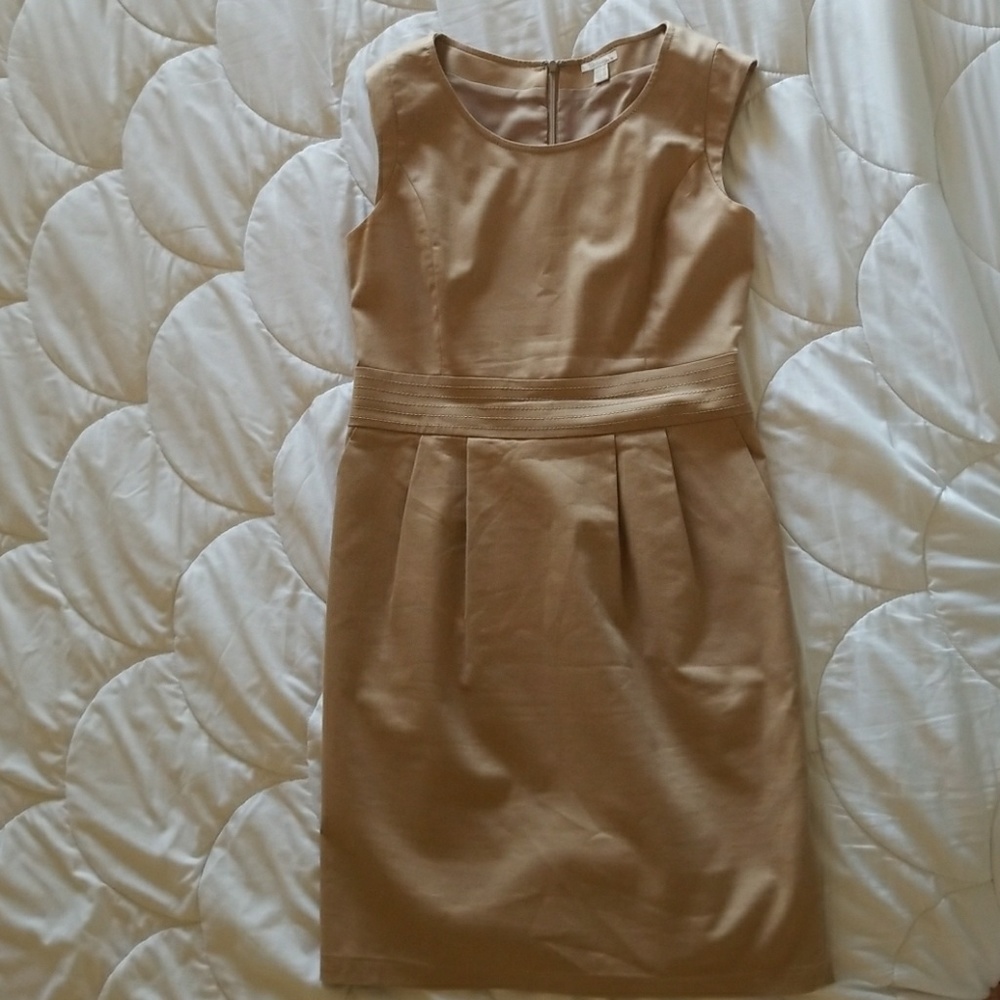 midi length dress with tan color